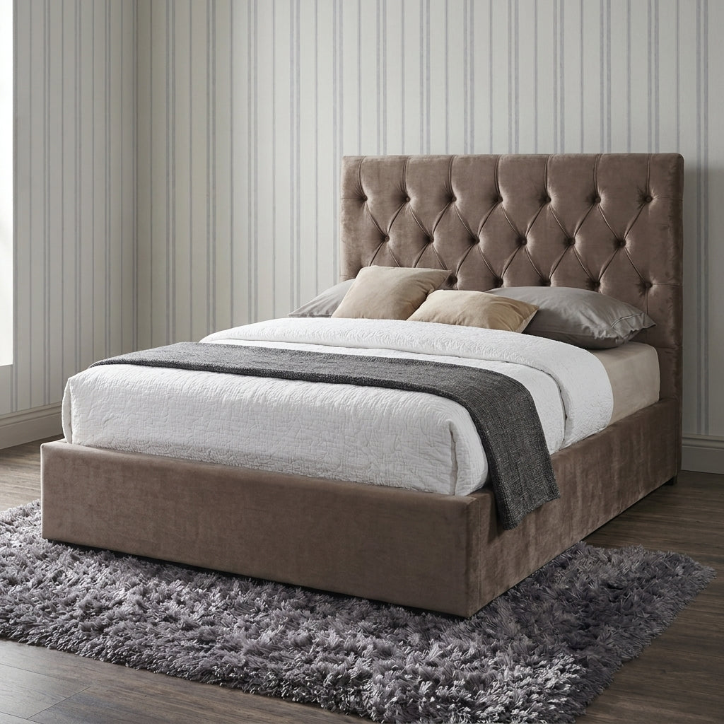 Chesterfield Velvet Sleigh Bed Set
